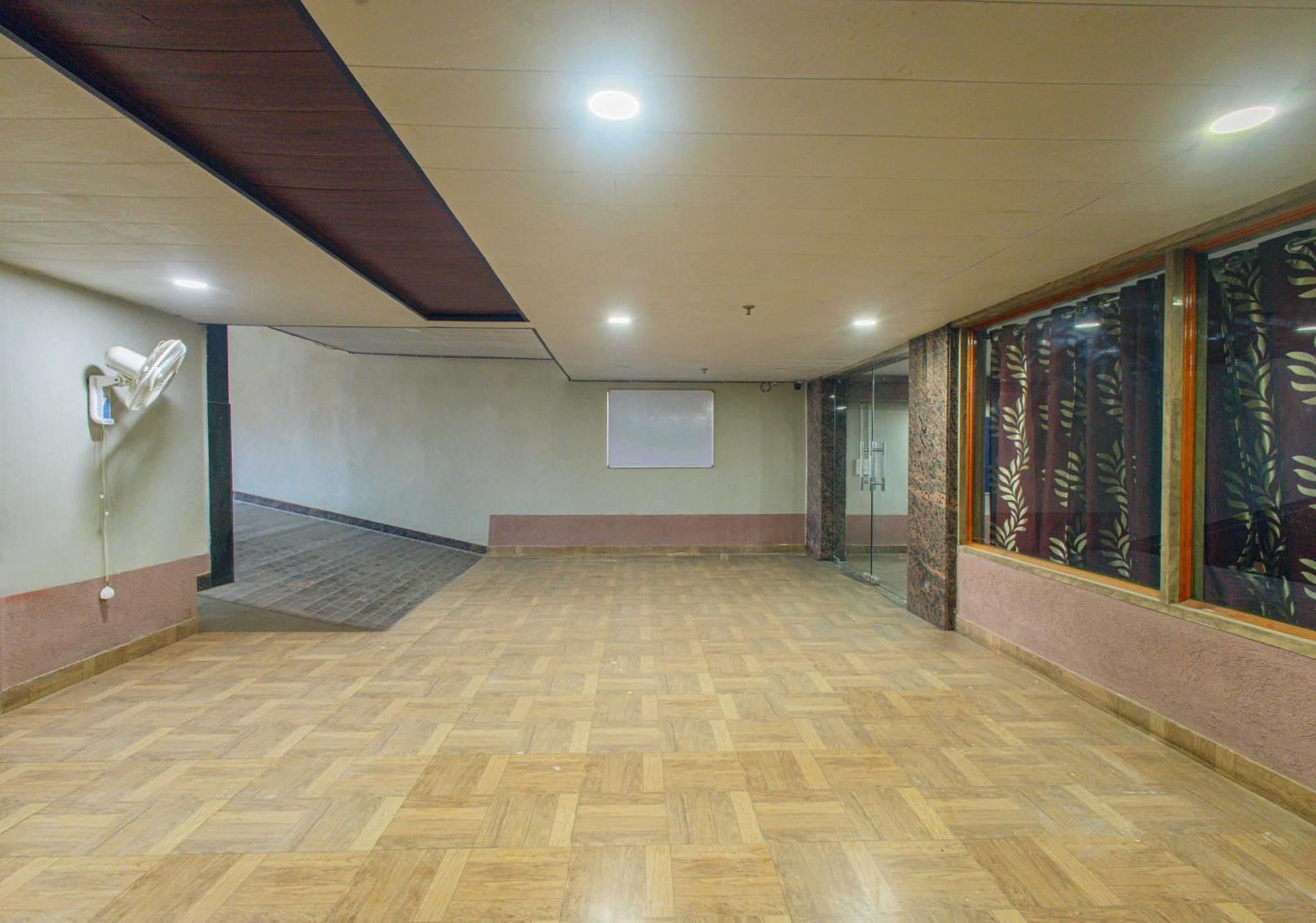 Treebo Saumendra Residency — Photos 3